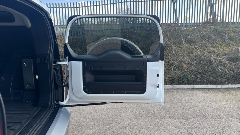 Land Rover Defender 90 Diesel 3.0 D250 Hard Top Auto